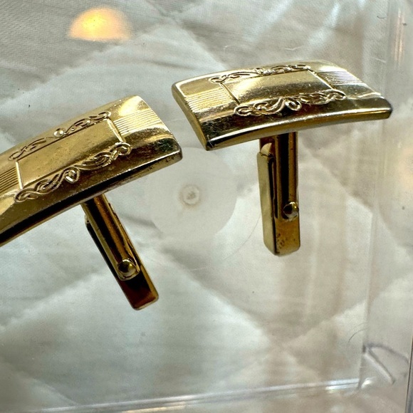 Mens Gold Tone Cufflinks Rectangle Unique Classic Vintage